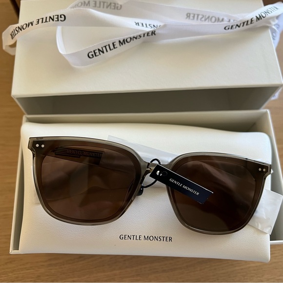 Gentle Monster Heizer KC6 Sunglasses, New with case - Picture 1 of 5